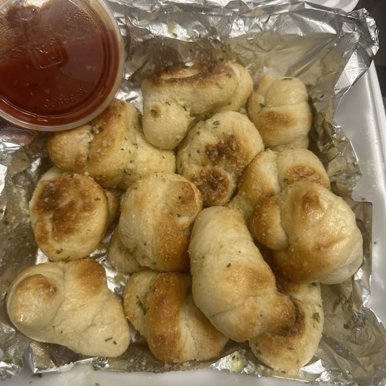 Delicious Garlic Knots: A Must-Try Italian Appetizer